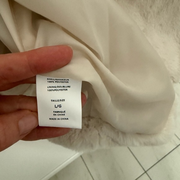 Suzy Shier Cream Teddy Jacket.  Faux Fur - Picture 4 of 4